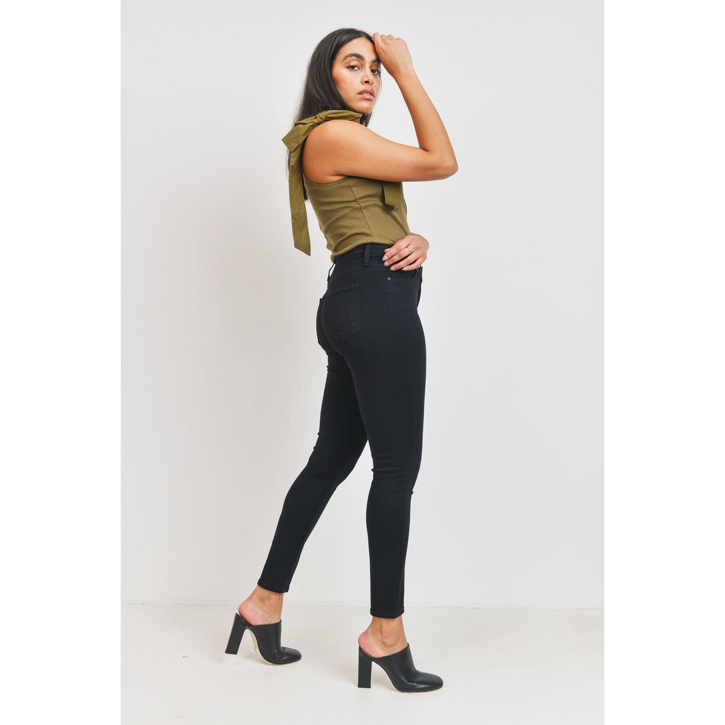 5 Pocket Classic Skinny w/ Luxury Fabric Pants