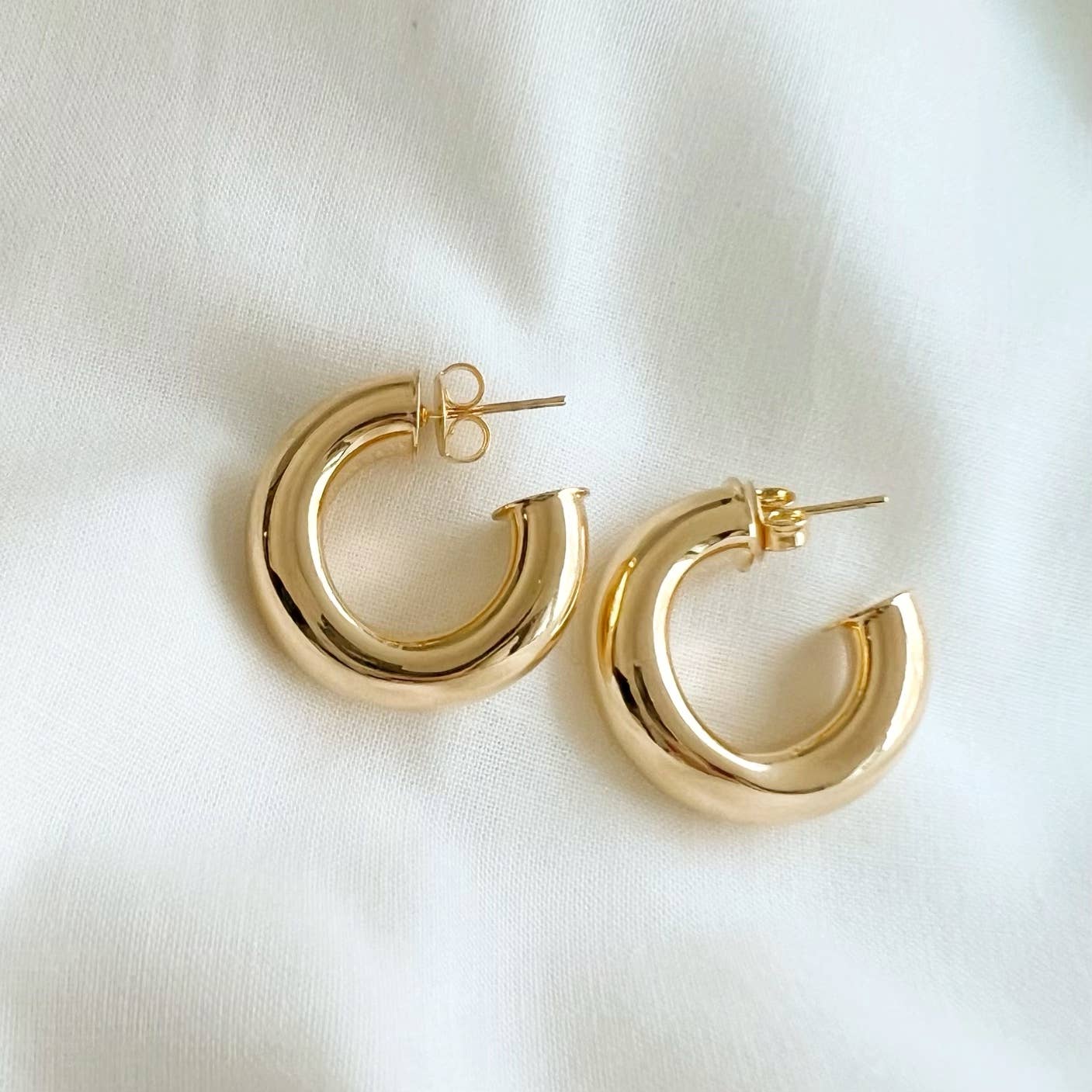 Ellie Chunky Tube Hoops Earrings