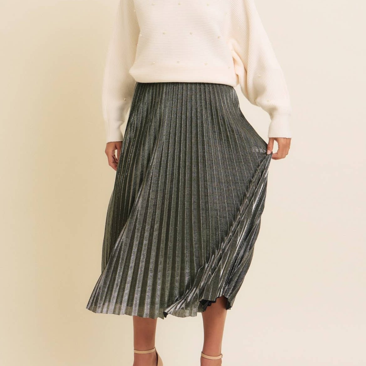 Shimmering Pleated Skirt in Charcoal