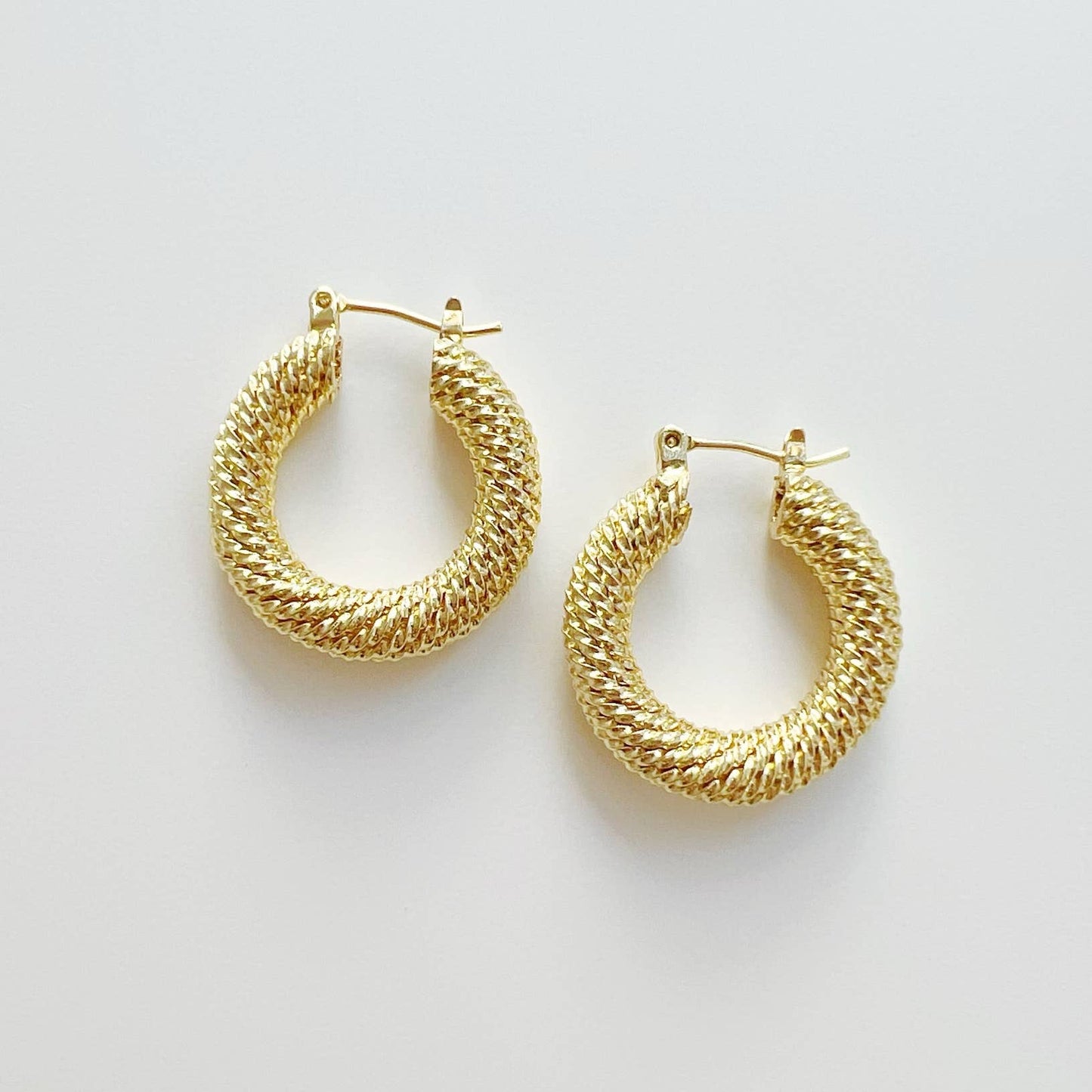 Montana Twist Hoops